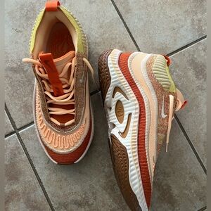 Nike WovenSneakers Cosmic Unity 3